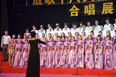 五月的鲜花——记永乐高ylg888888“放歌十八大、聚焦中国梦”合唱比赛