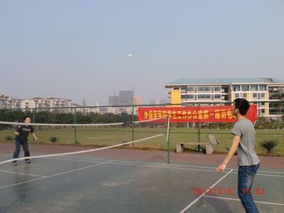 庆快乐节日,强团队体魄——永乐高ylg888888学生工作办公室第一届羽毛球赛顺利举行